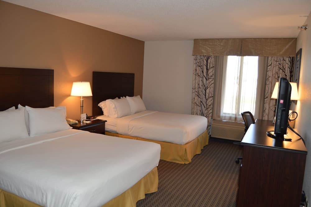 Holiday Inn Express & Suites Winner by IHG interior in Winner, SD — gallery photo 2