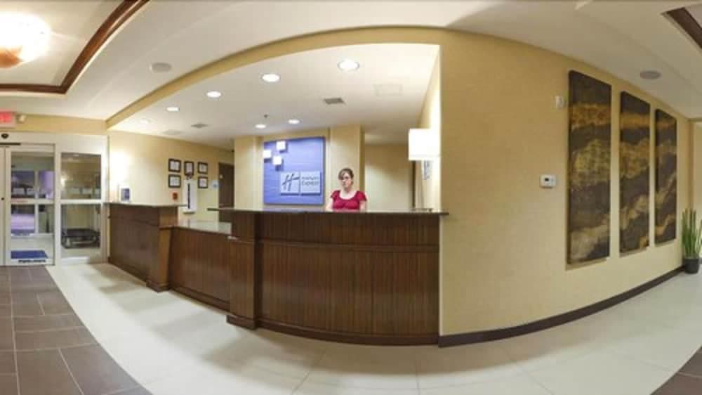 Holiday Inn Express Hotel & Suites LAMAR by IHG interior in Lamar, CO — gallery photo 2