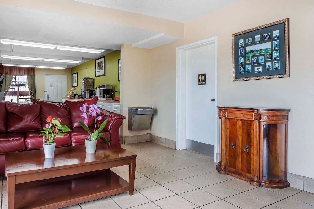 Rodeway Inn Augusta South property views in Augusta, GA — gallery photo 3