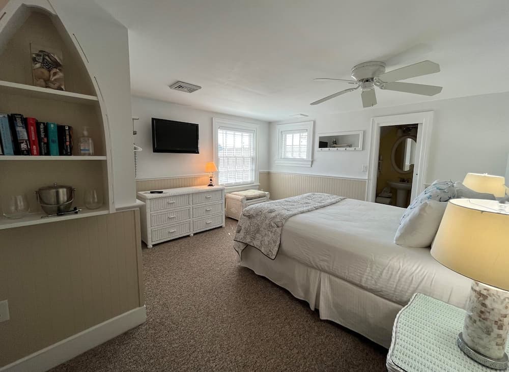 Beach Breeze Inn gallery photo in Falmouth, MA — image 61