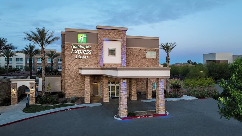 Holiday Inn Express & Suites Phoenix East - Gilbert by IHG gallery photo in Gilbert, AZ — image 26