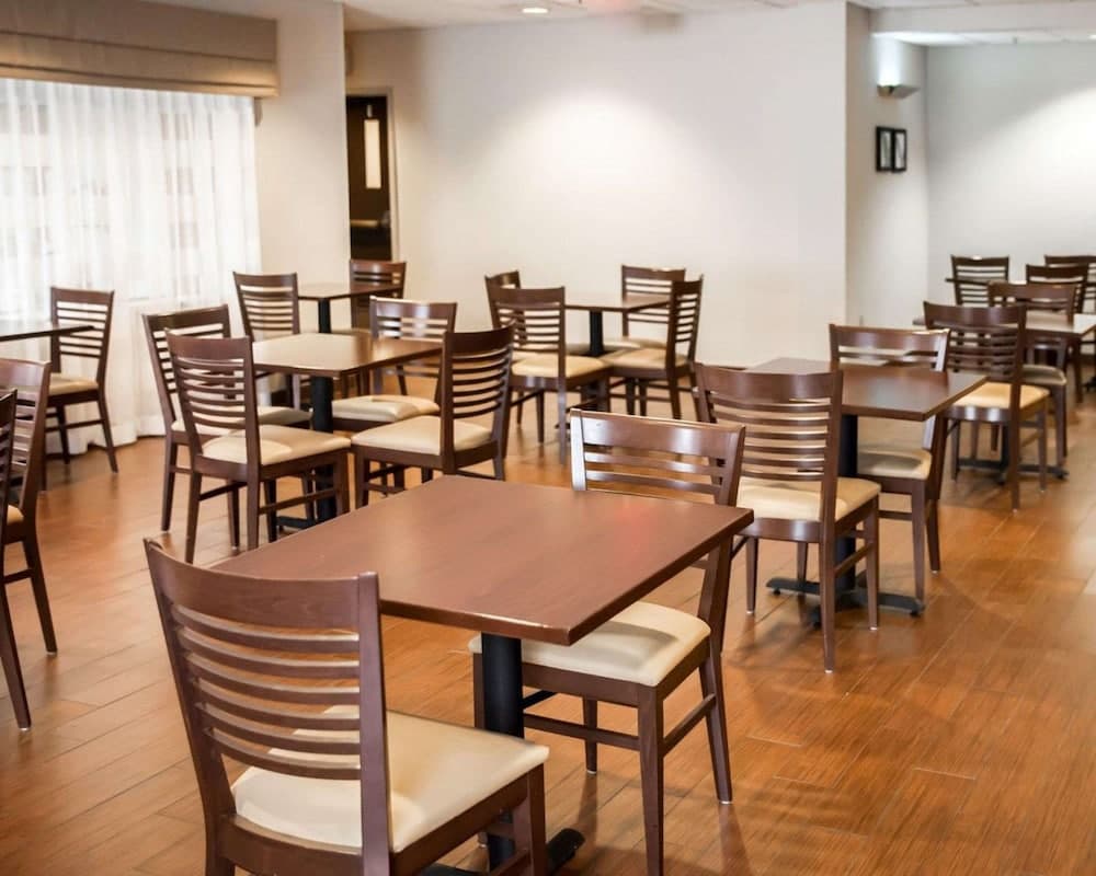 Sleep Inn & Suites gallery photo in Hagerstown, MD — image 8