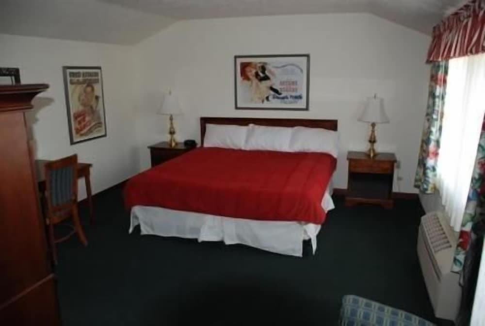 Beaver Dam Lodge interior in Littlefield, AZ — gallery photo 2