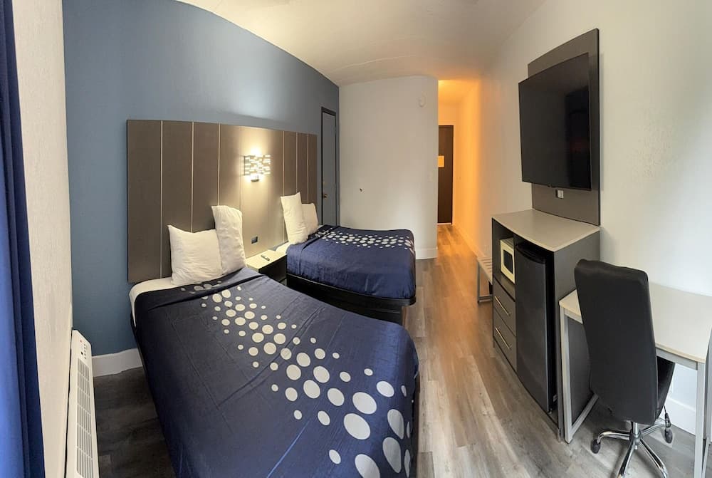 Coratel Inn and Suites La Crosse gallery photo in La Crosse, WI — image 12
