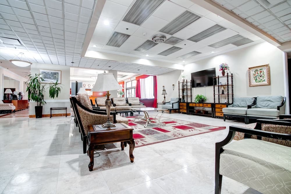Ramada Plaza by Wyndham Atlanta Airport property views in College Park, GA — gallery photo 3