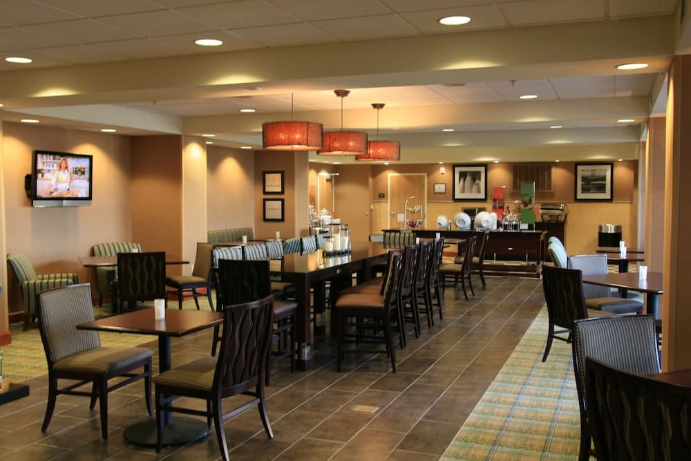 Hampton Inn Las Vegas North Speedway gallery photo in North Las Vegas, NV — image 14