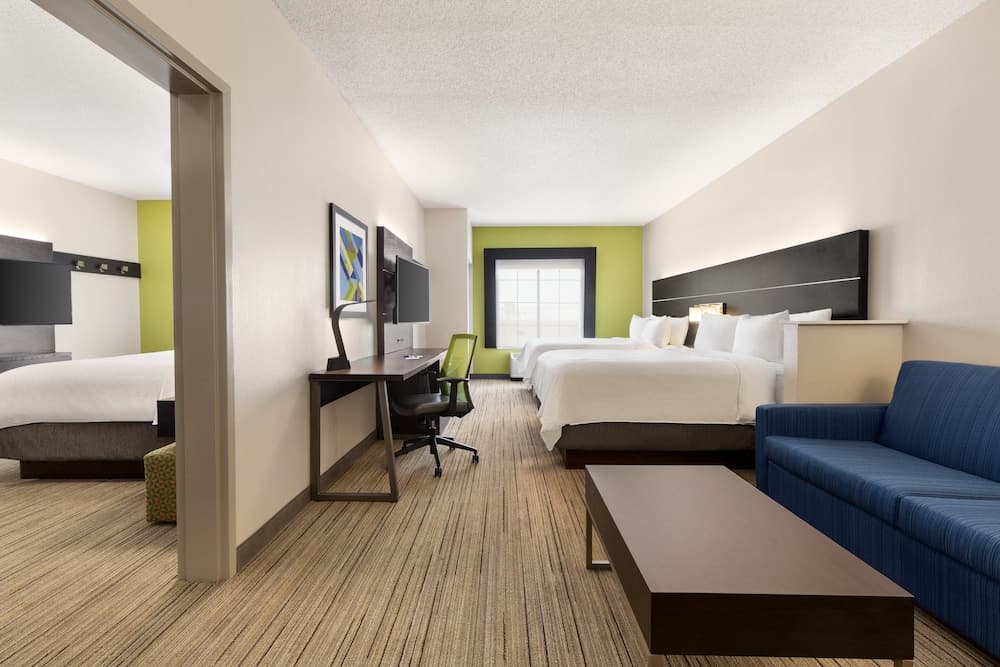 Holiday Inn Express & Suites Shawnee by IHG property views in Shawnee, OK — gallery photo 3