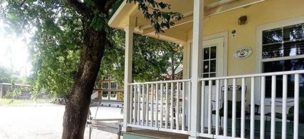 Old Irish Inn gallery photo in Denton, TX — image 20