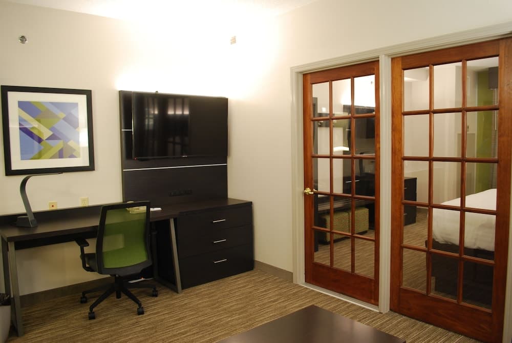 Holiday Inn Express Hotel and Suites Kingsport by IHG gallery photo in Kingsport, TN — image 11