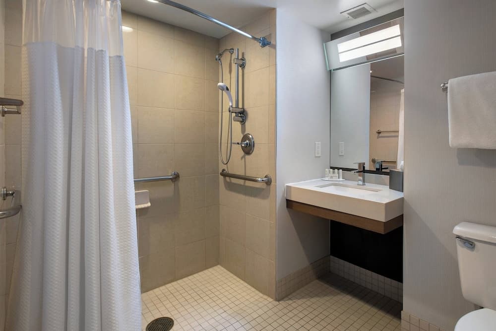 Courtyard by Marriott Newburgh Stewart Airport gallery photo in Newburgh, NY — image 8