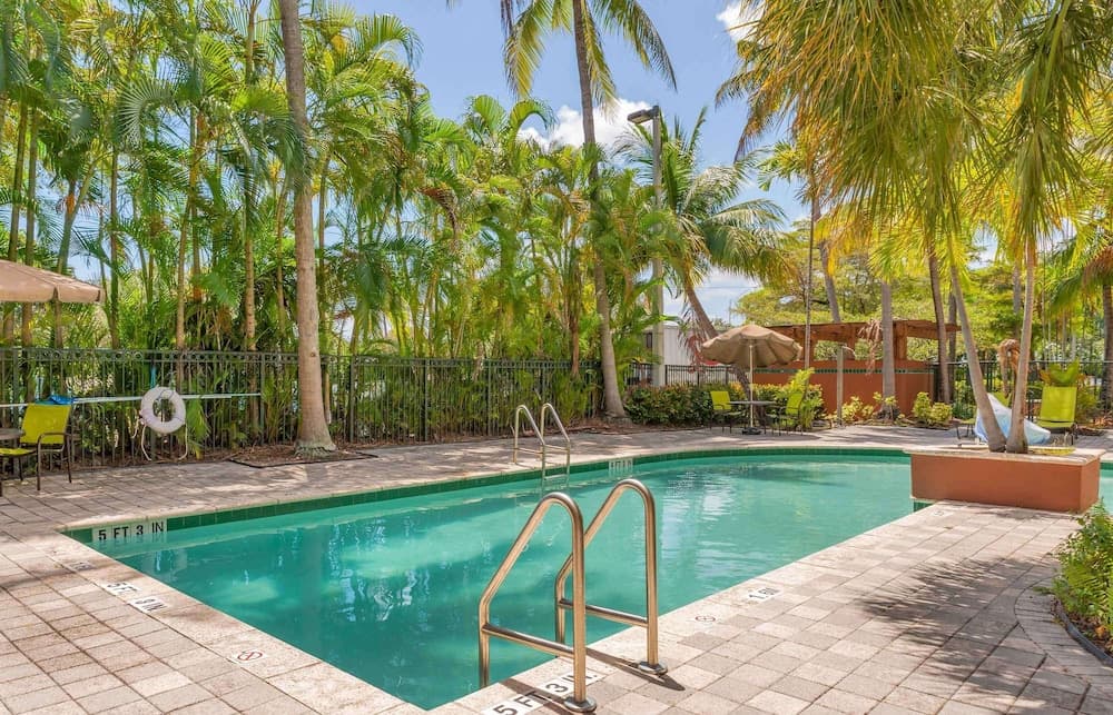 Extended Stay America Premier Suites Ft Lauderdale CypressCk gallery photo in Pompano Beach, FL — image 16
