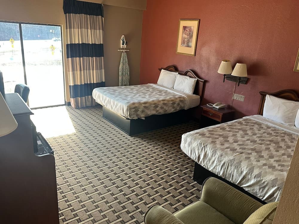 Americas Best Value Inn Franklin property views in Franklin, NC — gallery photo 3