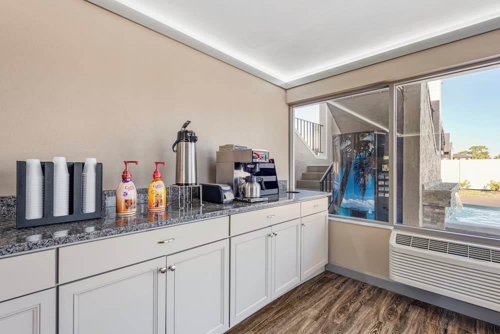 Red Roof Inn Kissimmee property views in Kissimmee, FL — gallery photo 3