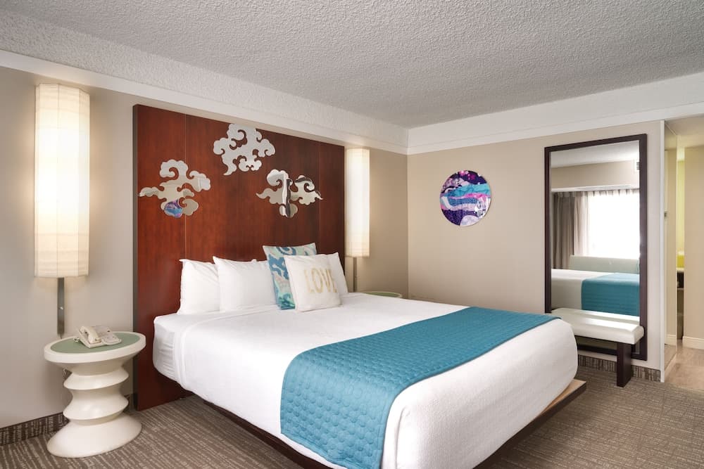 Atrium Hotel at Orange County Airport gallery photo in Irvine, CA — image 4