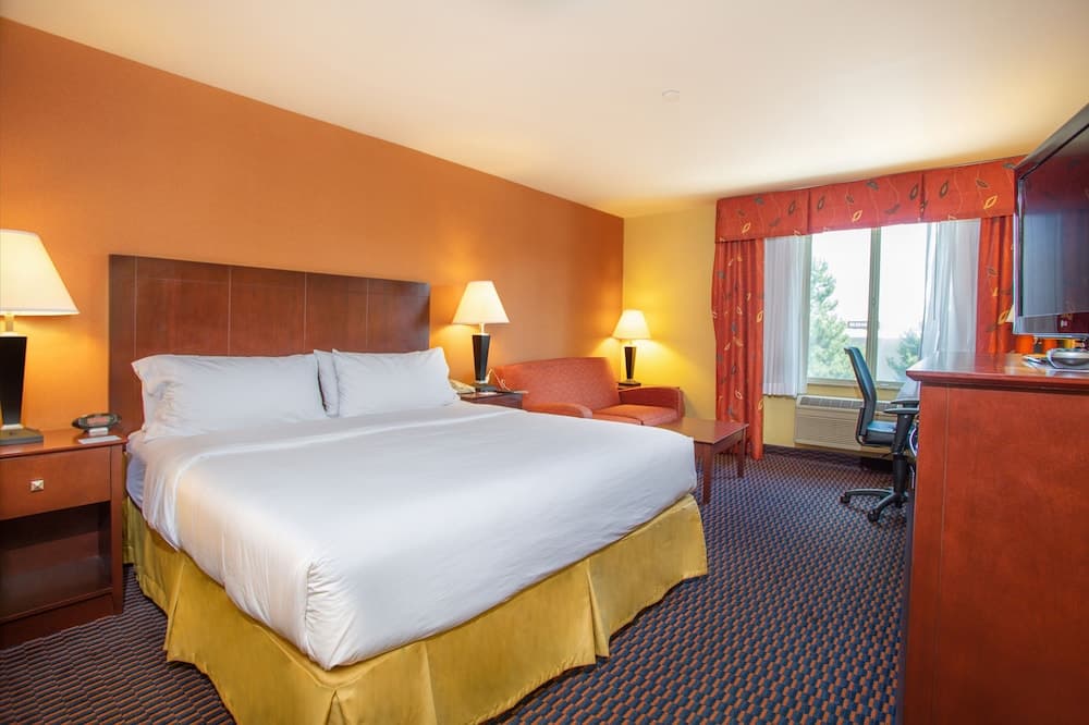 Holiday Inn Express & Suites Richland by IHG property views in Richland, WA — gallery photo 3