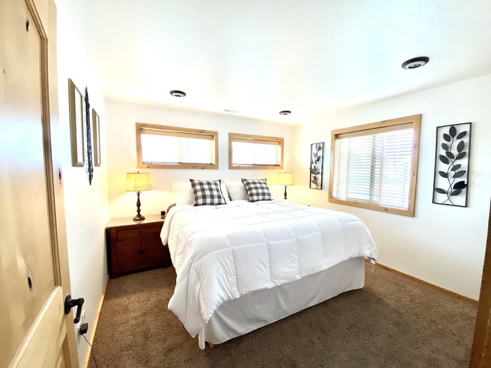 The Raspberry Garden Luxury Hotel & Suites — hotel in Rexburg, Idaho