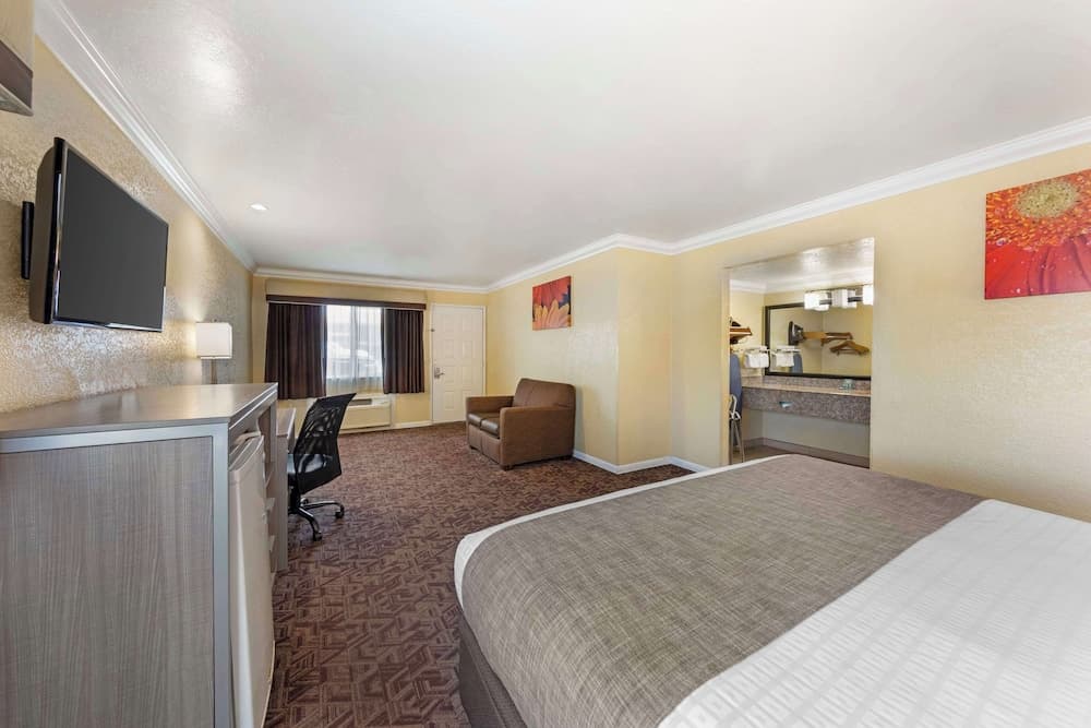 Best Western Hanford Inn gallery photo in Hanford, CA — image 39