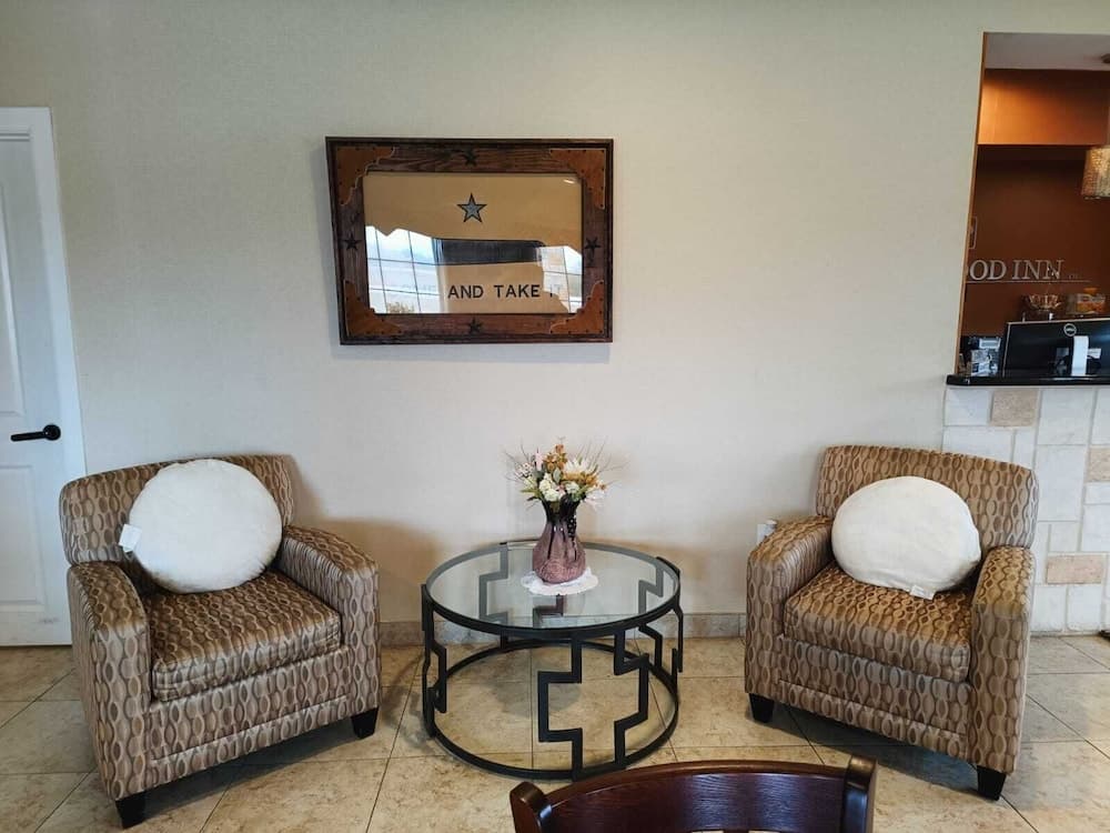 Westwood Inn Extended Stay by OYO Gonzales TX interior in Gonzales, TX — gallery photo 2