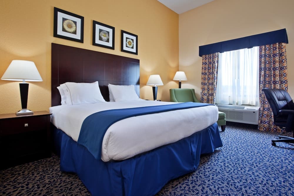 Holiday Inn Express & Suites Akron Regional Airport Area by IHG gallery photo in Akron, OH — image 7