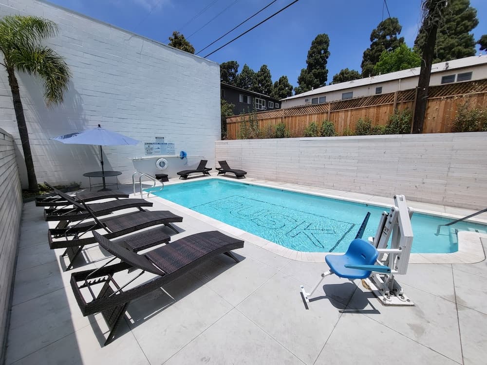 Dusk Hotel property views in Los Angeles, CA — gallery photo 3
