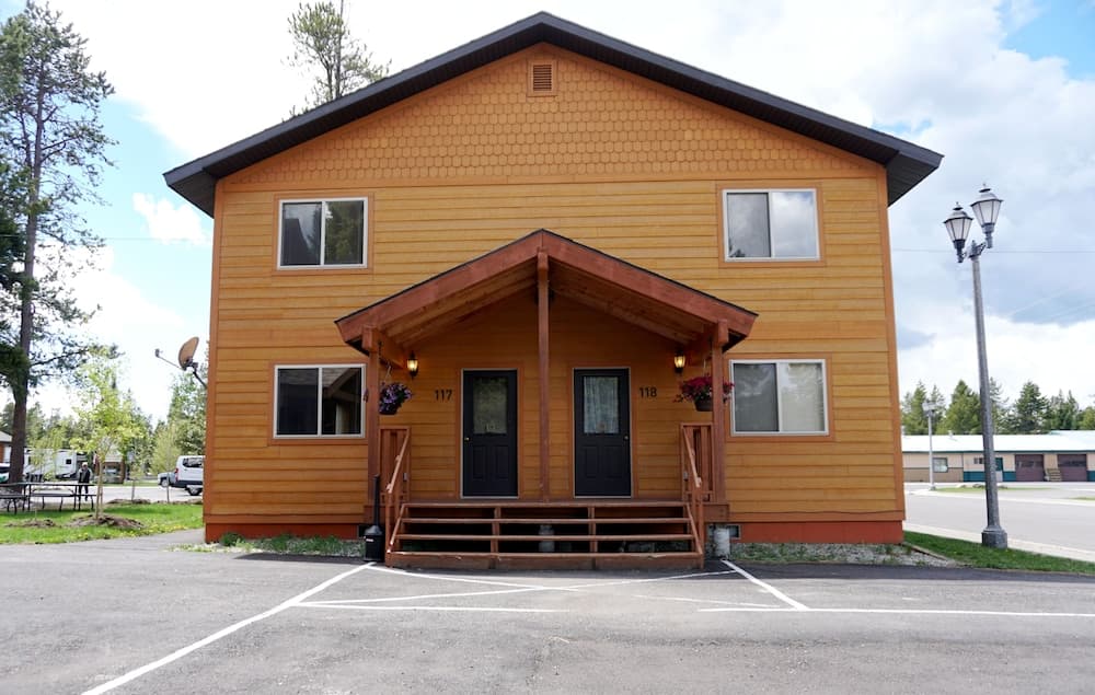 The Aspen featured exterior or lobby in West Yellowstone, MT — similar hotel