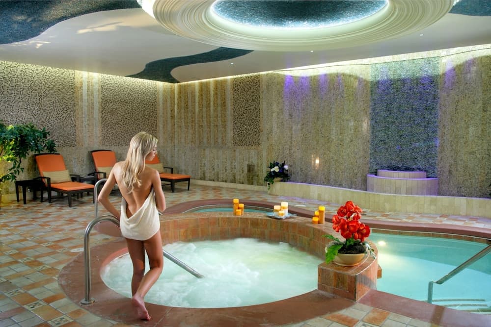 South Point Hotel, Casino, and Spa gallery photo in Las Vegas, NV — image 20