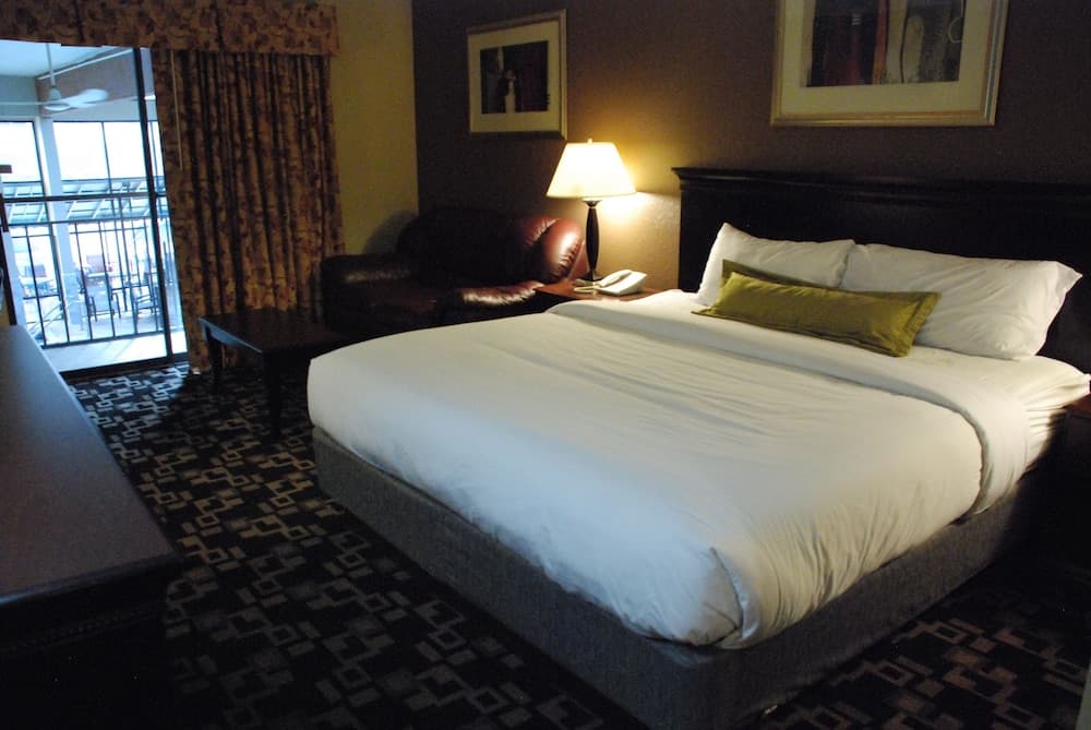 Express Suites Riverport Inn & Suites gallery photo in Winona, MN — image 20