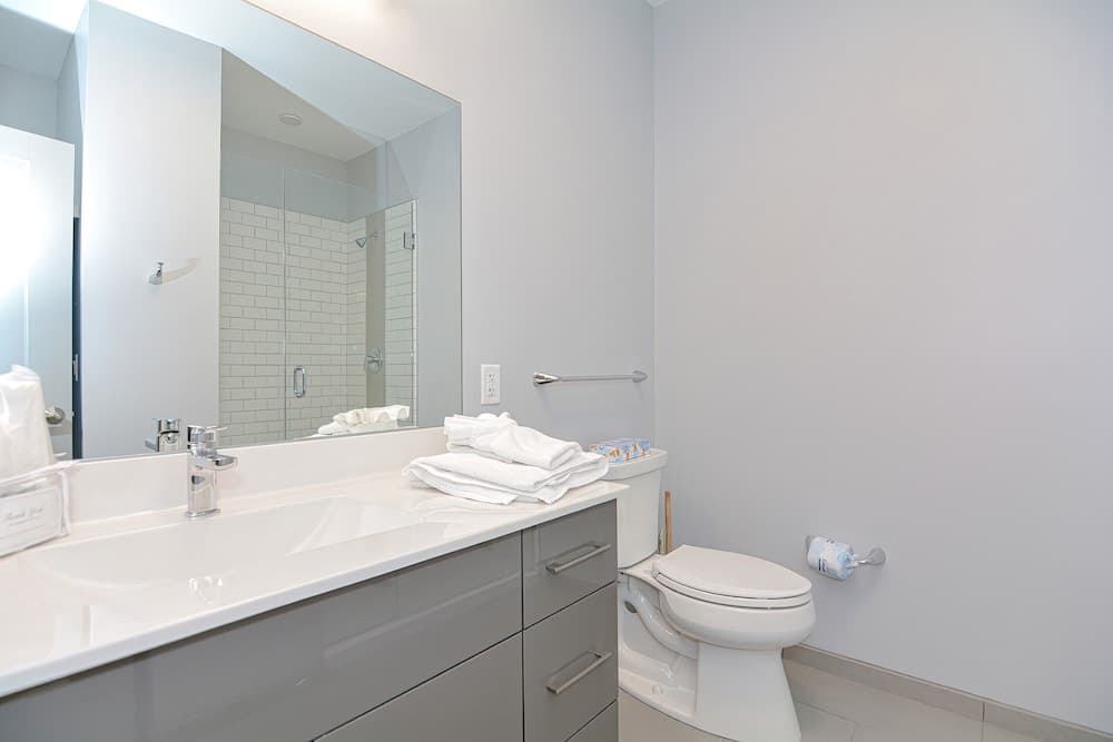 Global Luxury Suites Downtown Providence gallery photo in Providence, RI — image 4