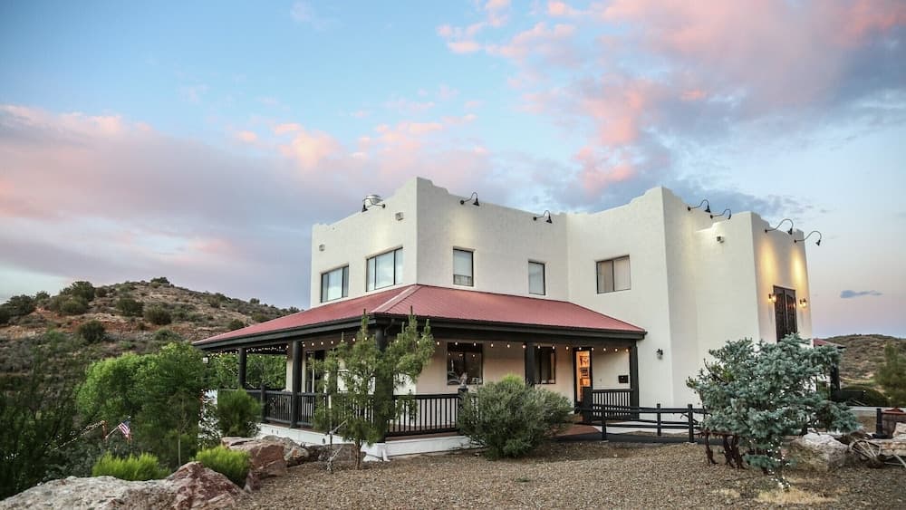 Creekside Lodge and Cabins featured exterior or lobby in Mayer, AZ — similar hotel