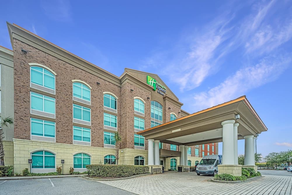 Holiday Inn Express & Suites Charleston Arpt-Conv Ctr Area gallery photo in North Charleston, SC — image 6
