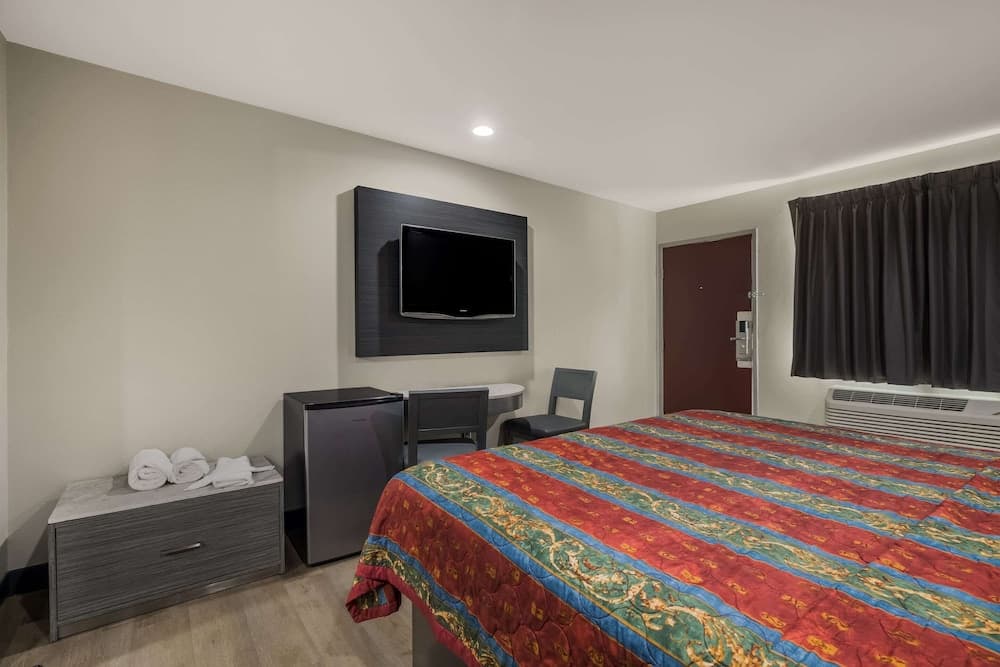 Rodeway Inn San Bernardino - Colton gallery photo in San Bernardino, CA — image 8