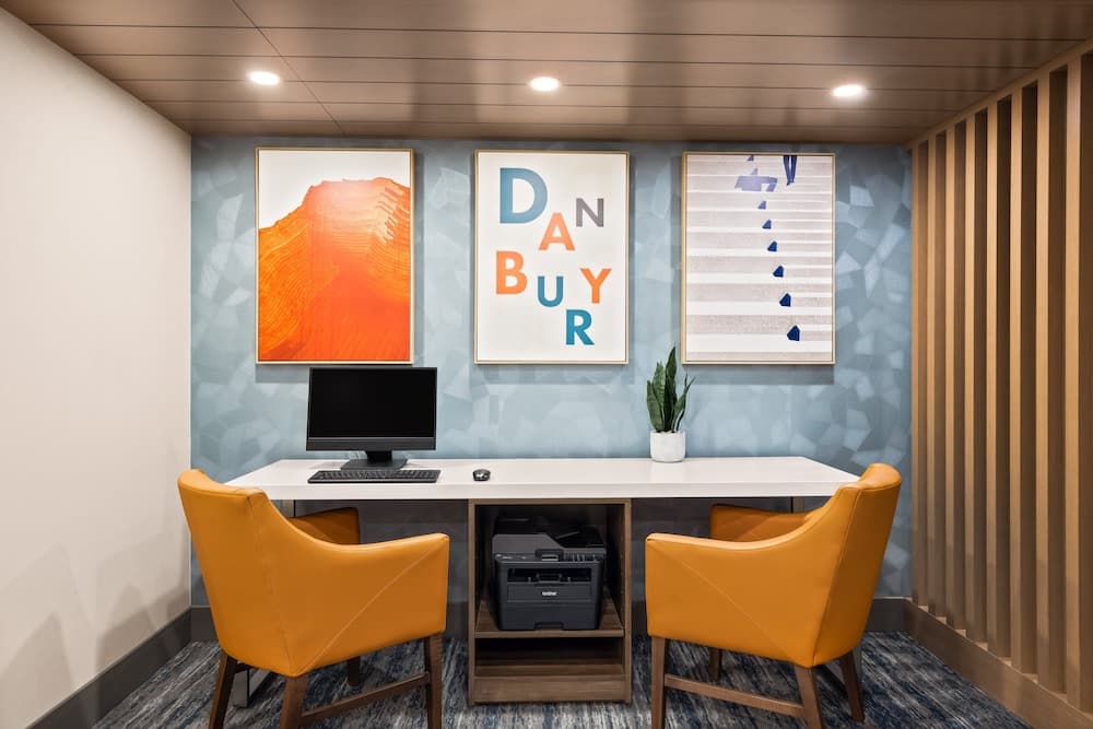 Holiday Inn Express Hotel & Suites Danbury - I-84 by IHG gallery photo in Danbury, CT — image 11