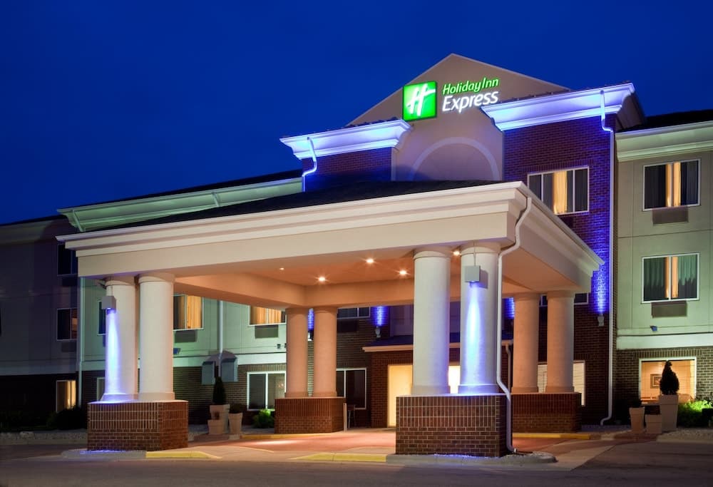 Holiday Inn Express Hotel & Suites Vermillion by IHG featured exterior or lobby in Vermillion, SD — similar hotel