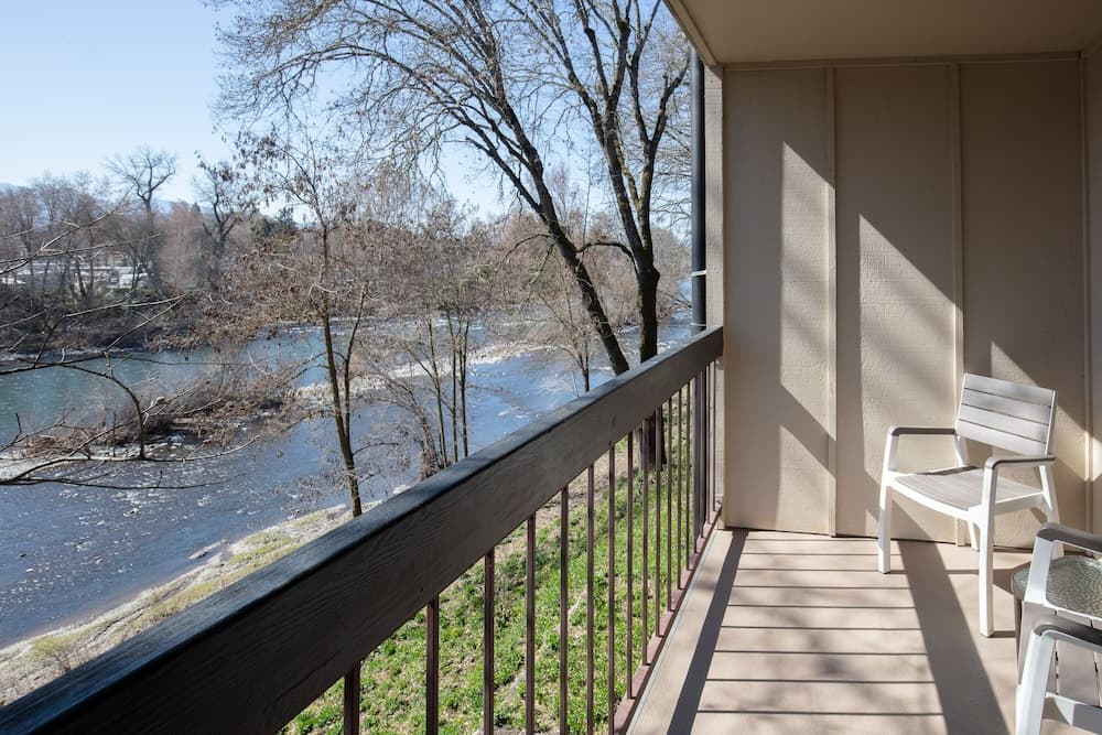 Riverside Inn gallery photo in Grants Pass, OR — image 68