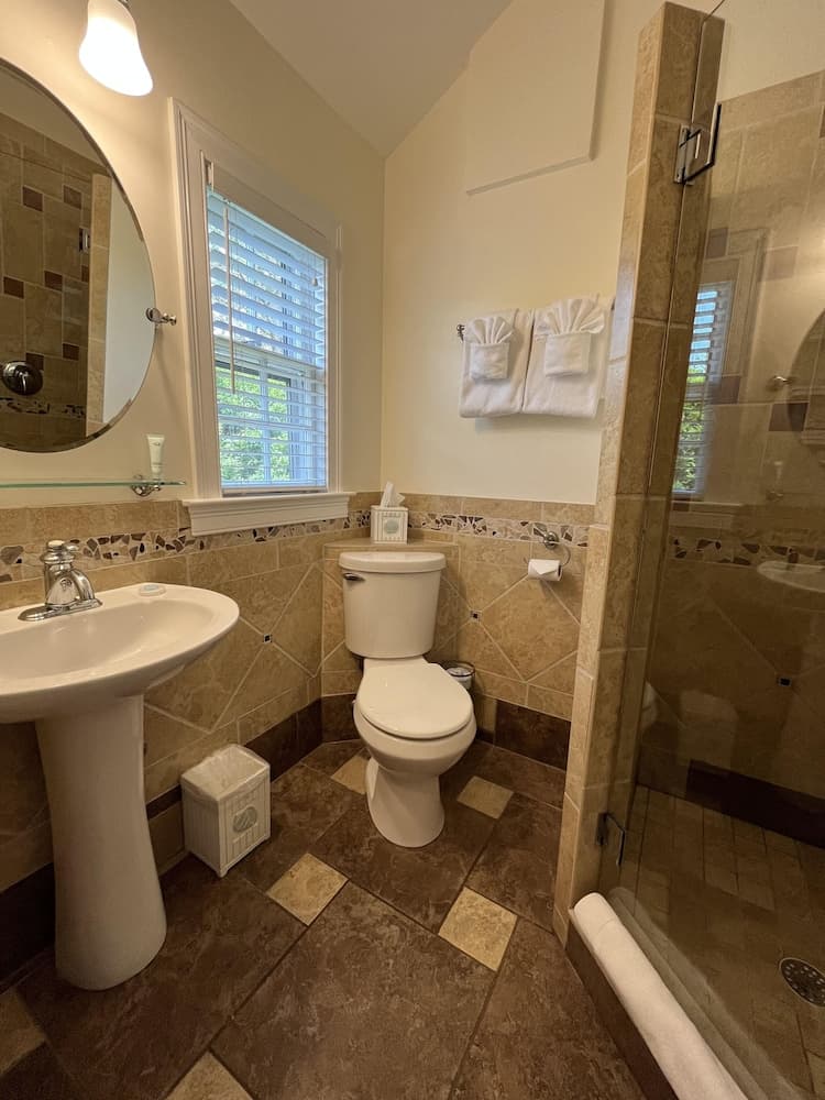 Beach Breeze Inn gallery photo in Falmouth, MA — image 65