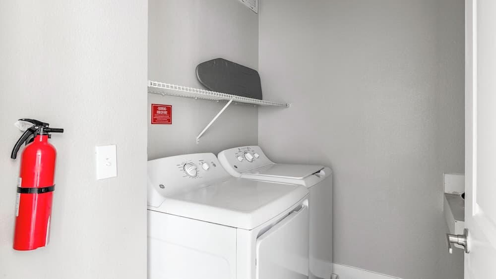 Landing Twin Creeks Apartments gallery photo in Allen, TX — image 21