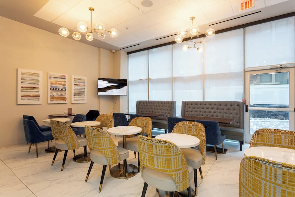Holiday Inn Express - New Rochelle by IHG gallery photo in New Rochelle, NY — image 41