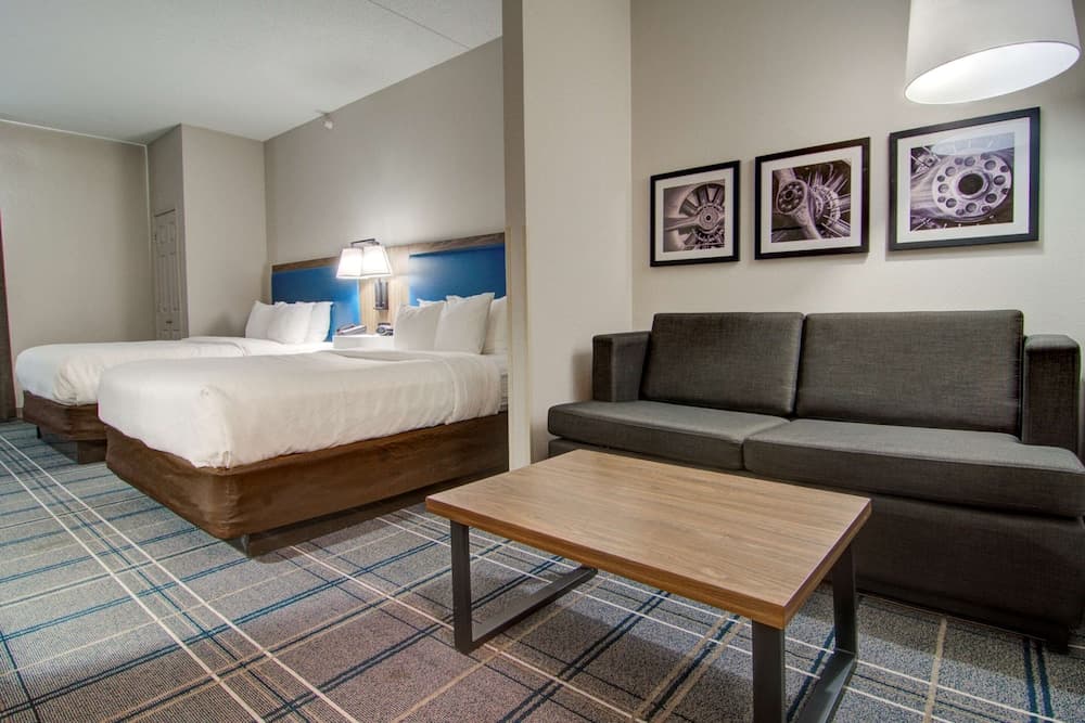 Comfort Suites Airport gallery photo in Newport News, VA — image 15