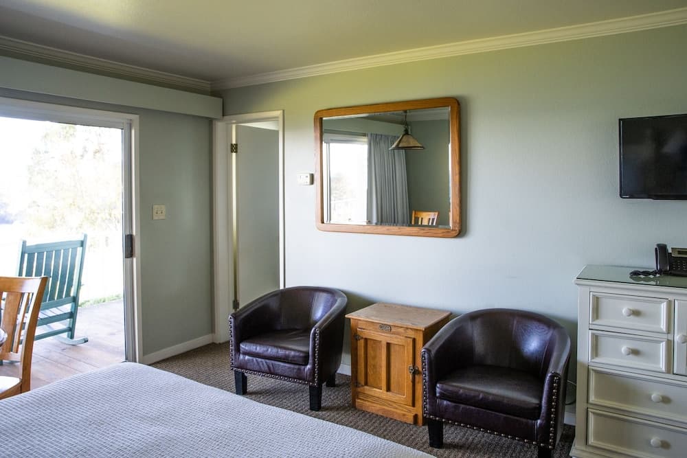Little River Inn interior in Little River, CA — gallery photo 2