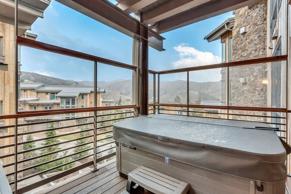 Premium Three Bedroom Suite 3 Apartment Hotel by RedAwning featured exterior or lobby in Park City, UT — similar hotel