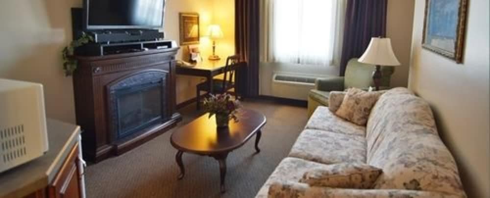 Hearthstone Inn & Suites gallery photo in Cedarville, OH — image 40