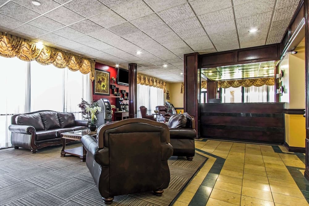 Quality Inn Duncan Hwy 81 interior in Duncan, OK — gallery photo 2