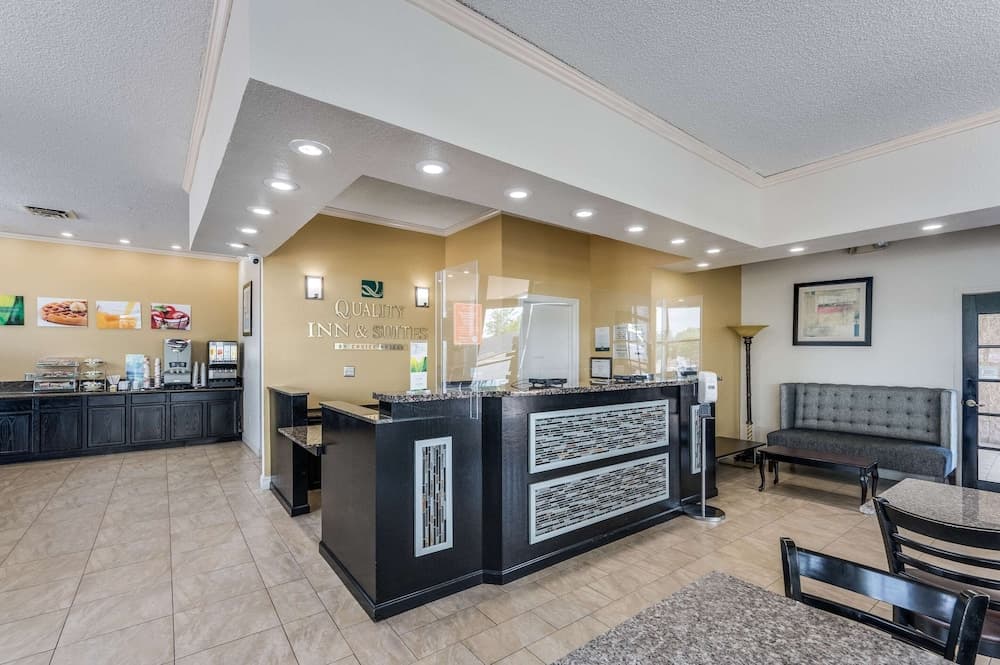 Quality Inn & Suites Hot Springs-Lake Hamilton property views in Hot Springs, AR — gallery photo 3