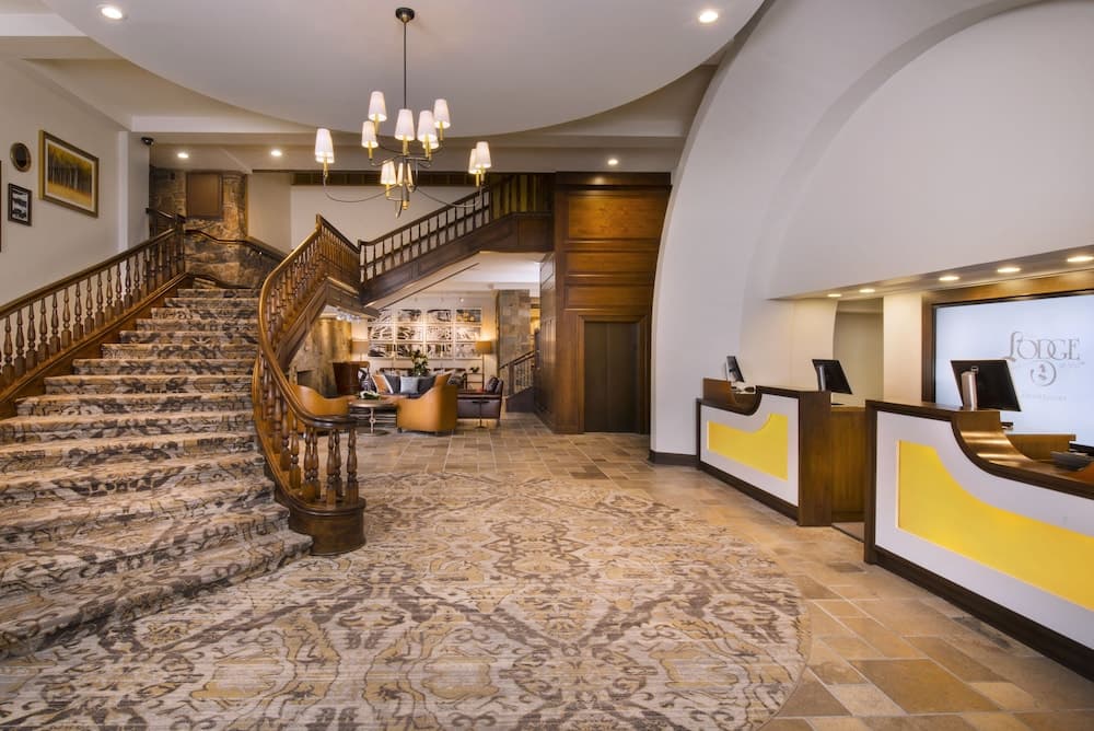 The Lodge at Vail, a RockResort by Vail Resorts interior in Vail, CO — gallery photo 2