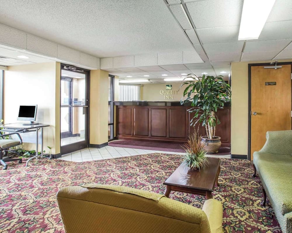 Quality Inn Reidsville Hwy 29 interior in Reidsville, NC — gallery photo 2