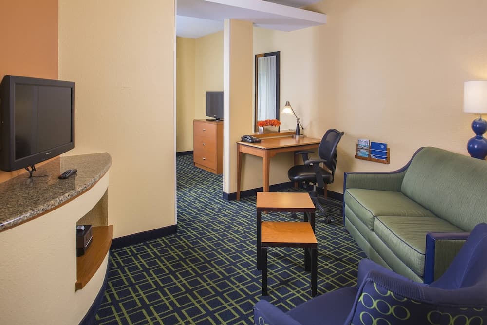 Fairfield Inn & Suites Lafayette I-10 property views in Lafayette, LA — gallery photo 3