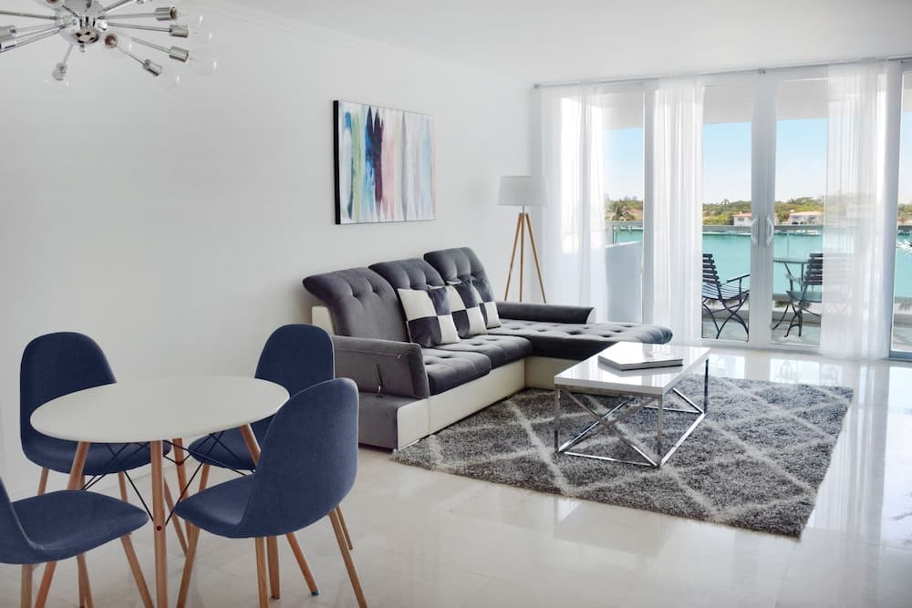 Seacoast Suites on Miami Beach property views in Miami Beach, FL — gallery photo 3