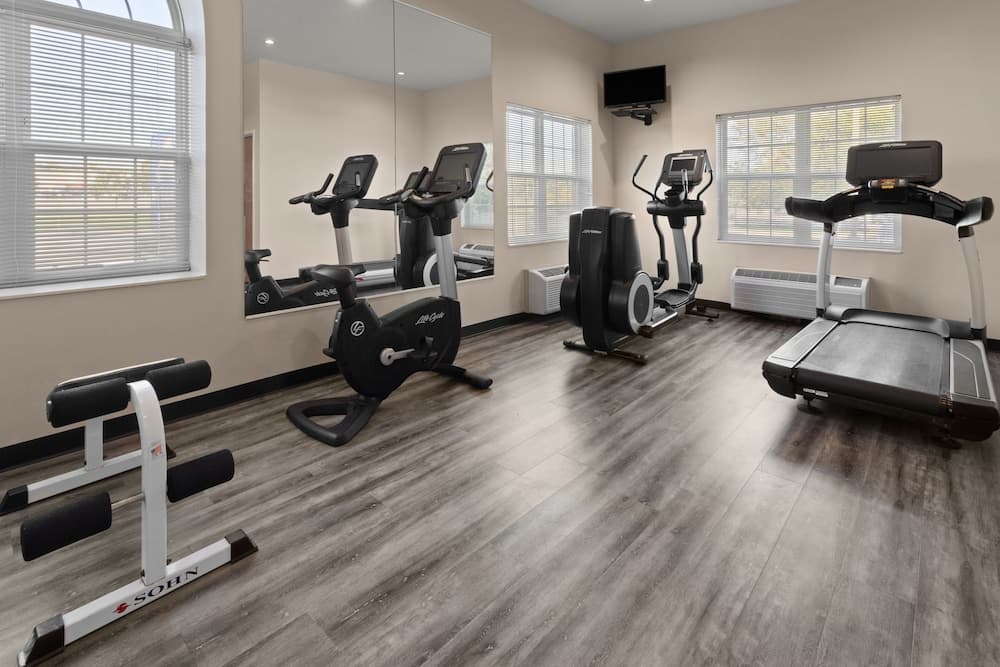 Americas Best Value Inn & Suites Racine gallery photo in Mount Pleasant, WI — image 10
