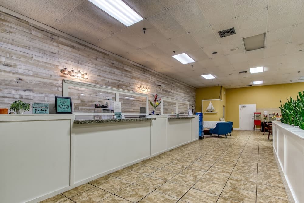 Harbourside Resort, a New Hotel Collection Property interior in Indian Rocks Beach, FL — gallery photo 2