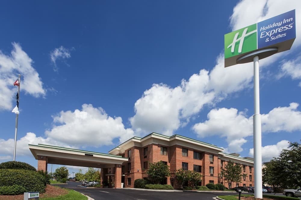 Holiday Inn Express & Suites Columbia-I-20 @ Clemson Rd by IHG featured exterior or lobby in Columbia, SC — similar hotel